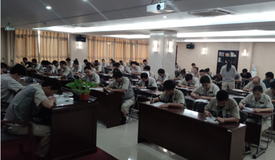 素質(zhì)就業(yè)，技能立業(yè)